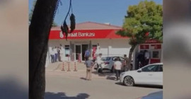 Borcunu ödeyemeyen çiftçi kendisini yaktı
