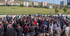 AYM'den kritik karar: Şehirler arası yollarda gösteri yürüyüşünü yasaklayan kanunu iptal etti