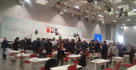 İBB Meclisi'nde tekme-tokat kavga çıktı