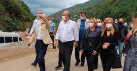 Muharrem İnce'den 'Yalnız geziyor' diyenlere yanıt: Arkadaşlar nöbetleşe geliyorlar