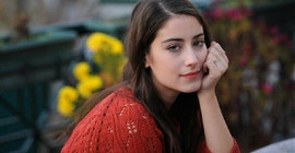 Hazal Kaya: Bırakın çocukları, köpeklerimizin bile sahibi değiliz