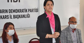 Buldan'dan belediye eş başkanı gözaltına alınan Kars'a destek ziyareti