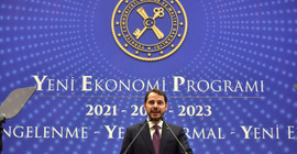 Bakan Albayrak'tan gazetecilere: Döviz kuru benim için önemli değil, oraya hiç bakmıyorum