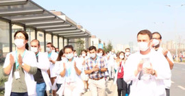 Ek ödemeleri yapılmayan sağlık emekçilerinin eylemine engel