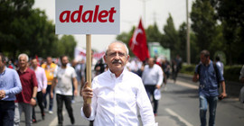 Bu da 'Adalet Yürüyüşü'nün marşı