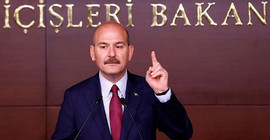Soylu, 'Tutuklanan seçilmiş belediye başkanlarının suçları ne?' sorusuna yanıt veremedi