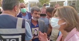 İl binası önünde bekleyen ailelerle konuşan HDP'li vekil: Gelin hep birlikte Meclis'e gidelim