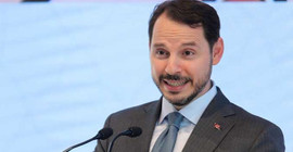 Bakan Albayrak: Dolarla uğraşmıyoruz, istesek düşürürüz