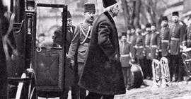 Ders kitaplarına İstanbul işgal altındayken İngiltere'ye kaçan son padişahla ilgili ayar