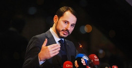 Anket: Seçmenlerin yalnızca yüzde 10'u kötü gidişattan Albayrak'ı sorumlu tutuyor