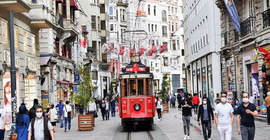 İstiklal Caddesi'ne 'kişi limiti' ve 'herkesin sağdan yürümesi' kararı