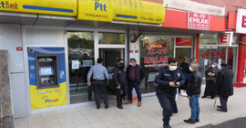 PTT şubesinde soygun girişimi: Önce paraları aldı, sonra pişman olup bıraktı