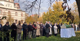 Tarikata yasak yok