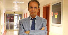 Prof. Ceyhan yayın sırasında fenalaştı