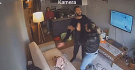Ayrılmak isteyen kız arkadaşını darp etti
