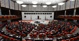 HDP'li vekillere fezleke yağdı