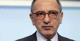 Fatih Altaylı: 'Din elden gidiyor' diye kıyamet koparılıyorsa elden giden mutlaka başka bir şeyler vardır