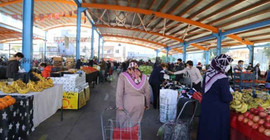 Pazarcılar: Borçla ay sonunu getiriyoruz