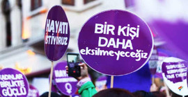Kadınlardan Buse Üçer’in gözaltına alınmasına tepki: Kadınları birbirinin sesi olmaya çağırıyoruz