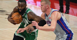 Rose önderliğinde Detroit ilk galibiyetini aldı