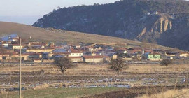 Topraklarını şirketlere satmak istemeyen köylülere tehdit