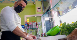Şarkıcı, pandemi döneminde çiğ köfteci oldu