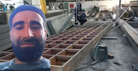 Üzerine 2,5 tonluk demir ızgara devrilen işçi yaşamını yitirdi