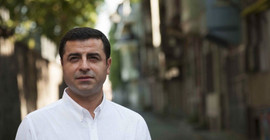 Demirtaş: Anayasa açıkça ihlal edilmiş, siyasete darbe yapılmıştır