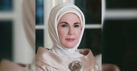 Oya Baydar: 'Cumhurun başı olan kişinin karısı'na açık mektup