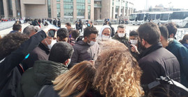 Yazılama yaptıkları için gözaltına alınanlarla dayanışma gösteren 9 kişi gözaltına alındı