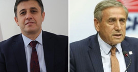 'Üç kişinin herhangi bir protesto yapamadığı bir ülkede demokratik bir anayasa tartışması yürütülemez'