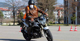 70'inden sonra motosiklet ehliyeti aldı: Gençlik hayalimdi