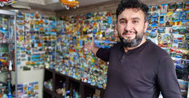 78 ülkeden aldığı 2 bin magneti evinde sergiliyor: 'Neredeyse bir daire parasına mâl oldular'
