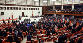 İç tüzük görüşmelerinde zor viraj