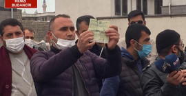 Sur'daki kentsel dönüşüm taşeron ve işçileri de mağdur etti: Aylardır ücret alamayan işçiler işi durdurdu