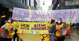 Kadıköy'de gerçekleşen Büyük Kadın Buluşması'nın ardından en az 6 LGBTİ+ aktivisti gözaltına alındı