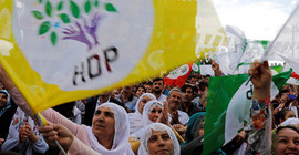 Selvi: AK Parti'de HDP'ilerin dokunulmazlıklarının kaldırılması konusunda toptancı bir yaklaşım var