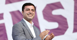 Selahattin Demirtaş'tan 8 Mart mesajı: Umut erkeklerde değil, destek olmuyorsak engel olmayalım