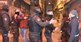 Beyoğlu'nda bekçilerle müşteriler arasında arbede: Biber gazı sıkıldı, 66 bin lira ceza kesildi