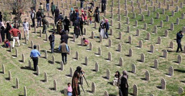Siyasiler Halepçe Katliamı'nda yaşamını yitirenleri andı: Dinmeyen sızı
