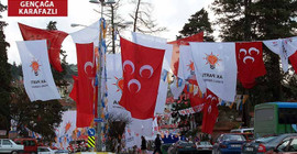Rize'de, MHP ile AKP karşı karşıya geldi: 'İşgüzar emek hırsızları'
