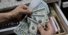 Haftanın ikinci günü dolar 8'in altında dalgalı: Tahvil faizlerinde 500 puan yükseliş endişe kaynağı