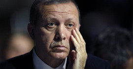 Reuters: Finansal piyasalar Türkiye'nin kredi notunun iki kademe düşeceğini fiyatlıyor