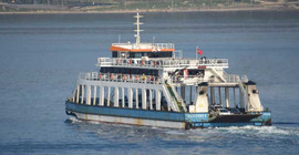 Gökçeada ve Bozcaada feribotlarına fırtına engeli