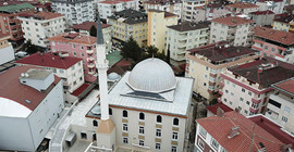 Cami hoparlörlerinden müzik yayını yapıldı
