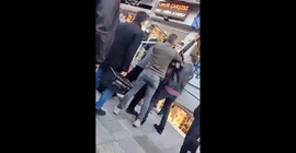 Kadıköy'de Kürtçe sokak müziği yapan müzisyenin enstrumanlarına el konuldu