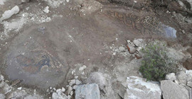 İzmir'de yapılan kaçak kazıda 1500 yıllık mozaik bulundu