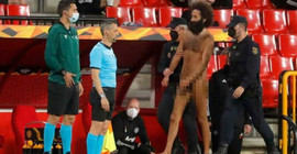 Granada-Manchester United maçına damga vuran çıplak adamın hikayesi ortaya çıktı