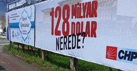 CHP yöneticisi '128 milyar dolar nerede?' afişi için 'Cumhurbaşkanına hakaret' suçlamasıyla ifade verdi