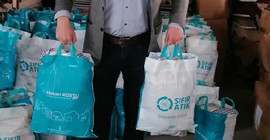 AKP'li belediye, deprem yardımlarını saklayıp Ramazan kolisi yapmış